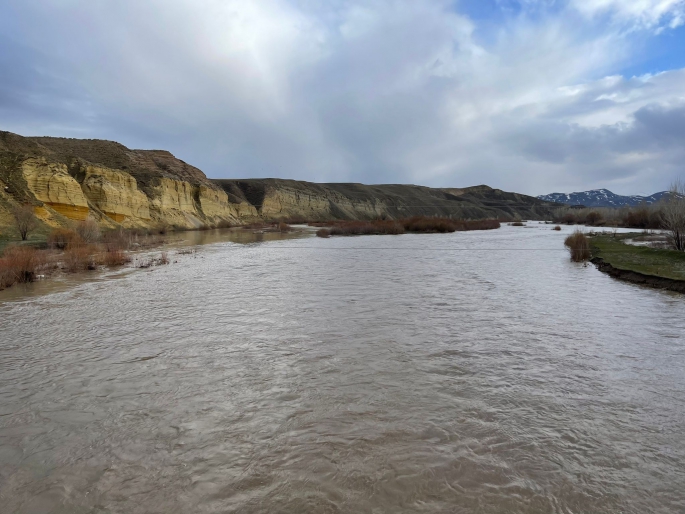 Aras Nehri karların erimesi sonucu yükseldi