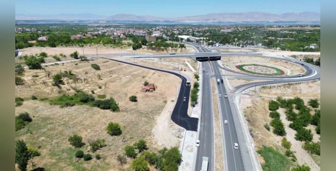 Battalgazi'nde Yollar Asfaltlanıyor: Hanımın Çiftliği, Karahan ve Karababa'da çalışmalar tamamlandı
