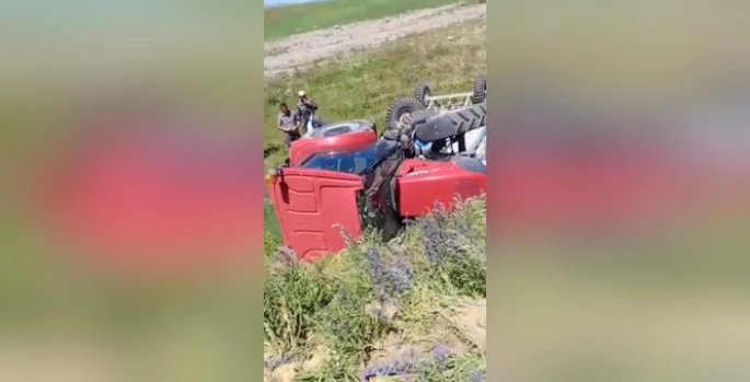Kars'ta traktör kazası: Yaralanma yok, maddi hasar var