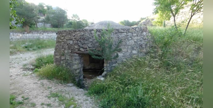 Malatya'da Selçuklu Çeşmeleri Zamana Meydan Okuyor: Bir Tam, Bir Yarı