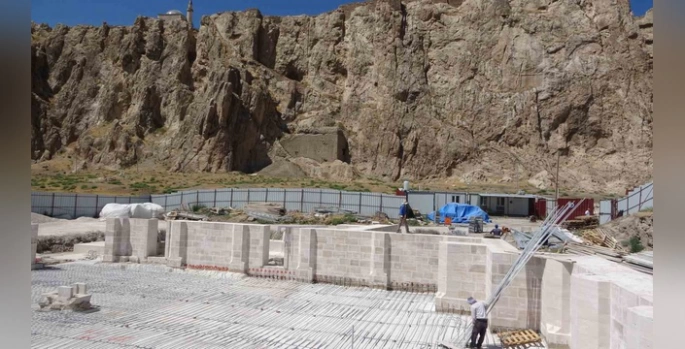 Van Ulu Cami, 750 Yıl Sonra Yeniden Görkemine Kavuşacak: Tarihi Yapı Restore Ediliyor