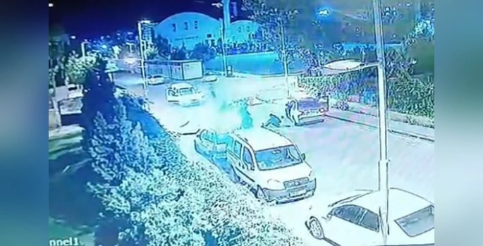Yeşilyurt'ta Gece Yarısı Kaza: Motosiklet Sürücüsü Yaralandı