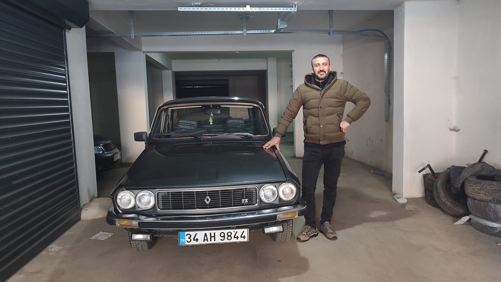 1987 model aracına gözü gibi bakıyor