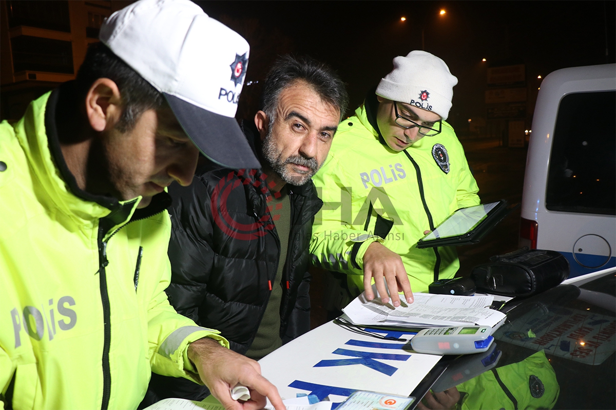 2.17 promil alkollü yakalandı, 'Senin Türkiye Cumhuriyeti'nde yaşama şansın yok' dedi