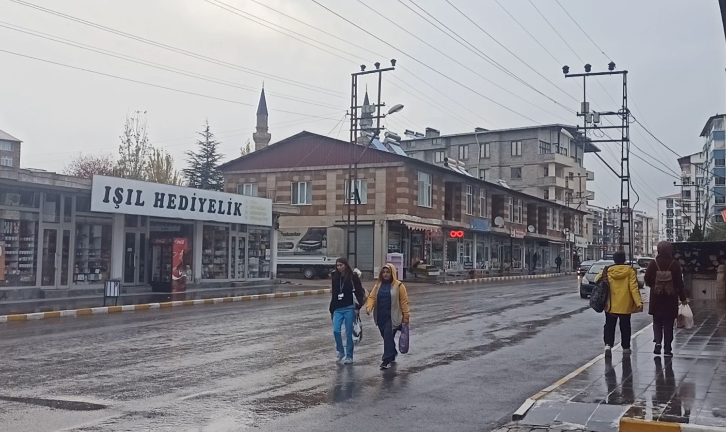 Ahlat'taki depremler vatandaşları korkuttu