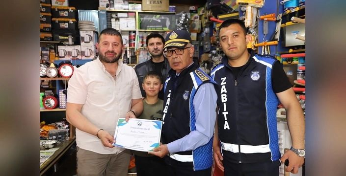 Ardahan'da kaldırım işgali denetimleri: Teşekkür ve ceza