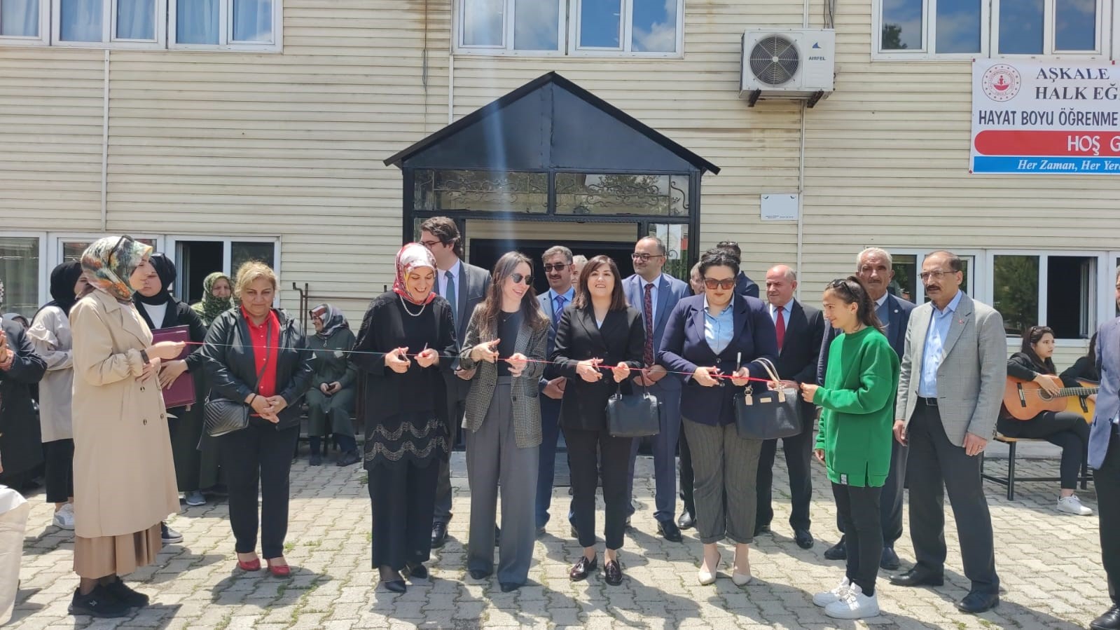 Aşkale’de Halk Eğitim Merkezi’nden yıl sonu sergisi