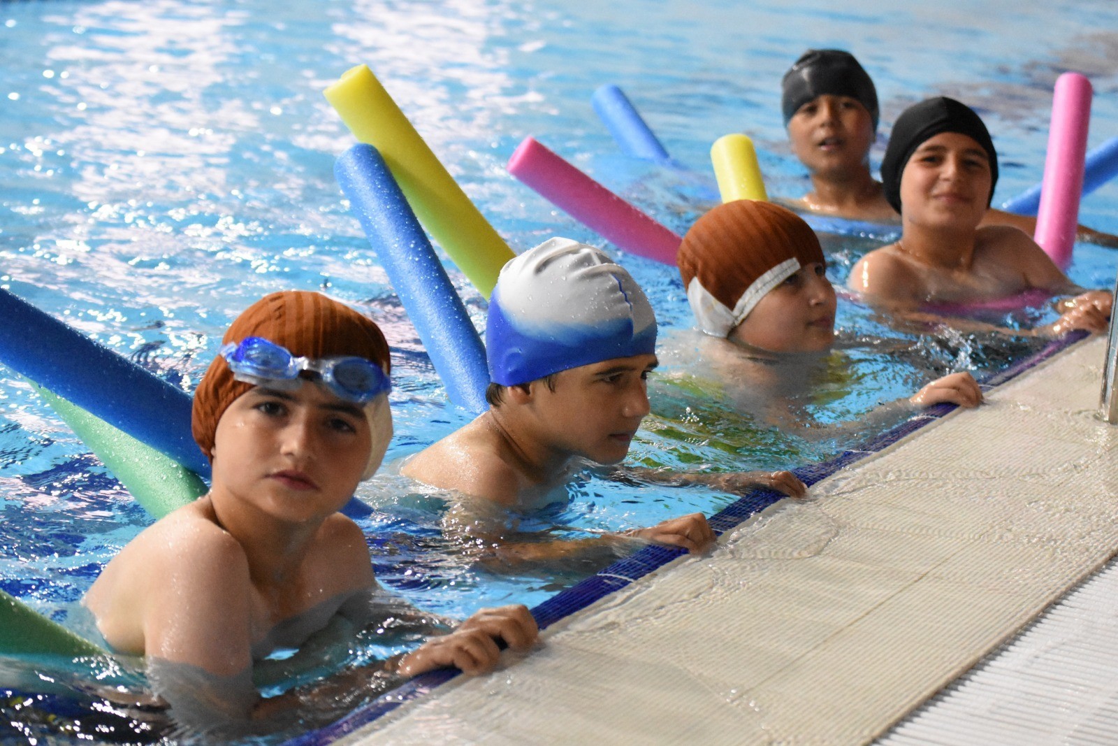 Aziziye’de çocuklar için yüzme kursları başlıyor