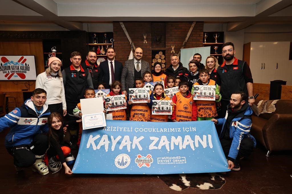 Aziziyeden miniklere kayak eğitimi