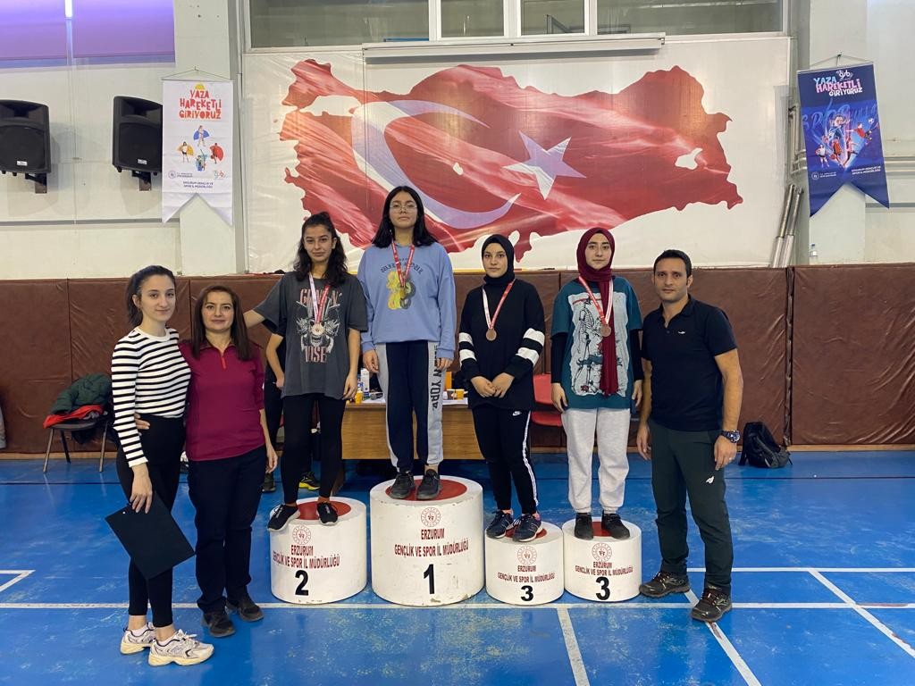 Badminton turnuvası sona erdi