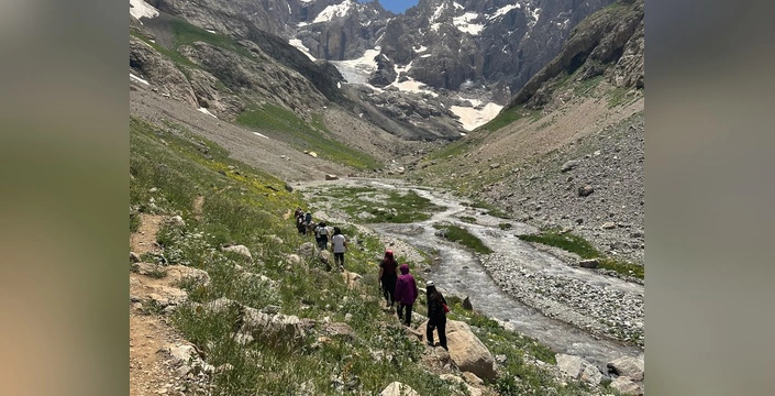Cennet-Cehennem Vadisi'nde doğa keyfi: 40 doğasever eşsiz güzellikleri keşfetti