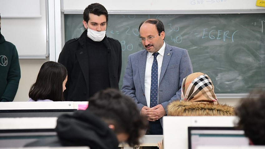 Cizre Fen Lisesi öğrencileri ETÜ’nün misafiri oldu