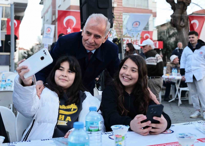 Denizli Büyükşehrin iftar sofrası Akkonakta kuruldu
