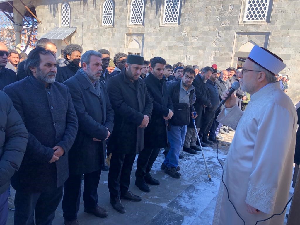 Depremde hayatını kaybedenler için Erzurum’da gıyabi cenaze namazı kılındı