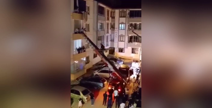 Elazığ'da düğün şakası: Damat yük asansörüyle yakalandı