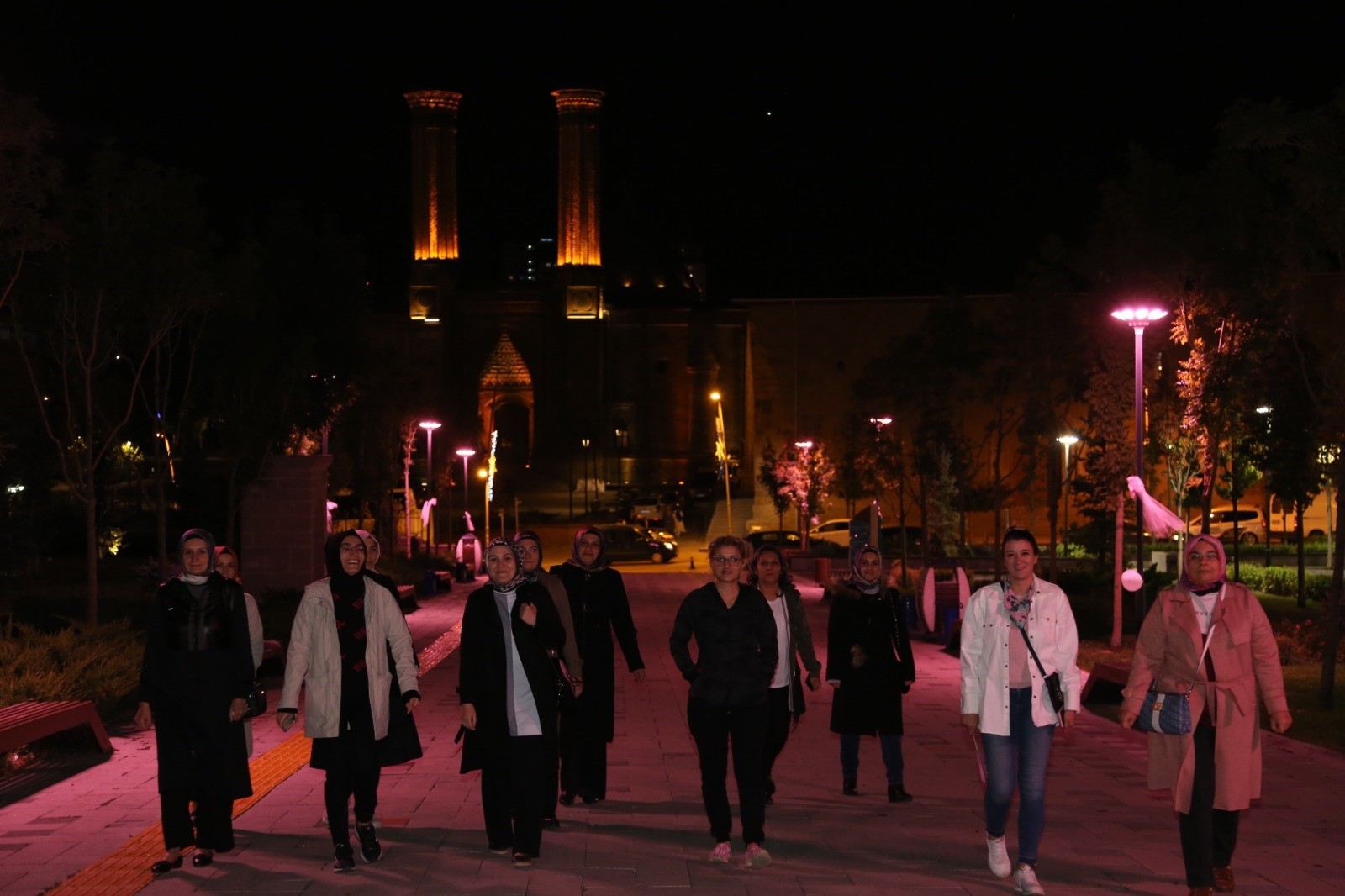 Erzurum’da meme kanserine dikkat çektiler