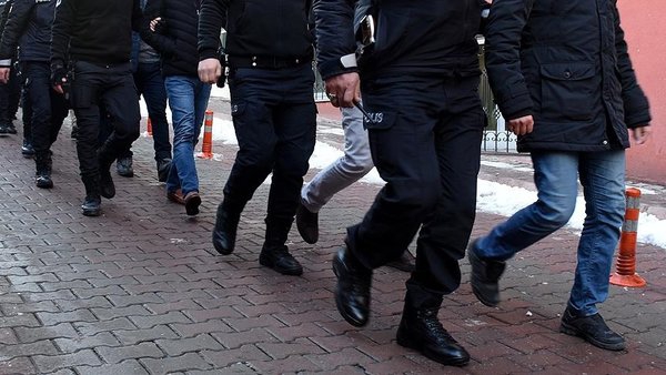 Erzurum merkezli 6 ilde FETÖ/PDY silahlı terör örgütünün askeri mahrem yapılanmasına operasyon: 8 gözaltı