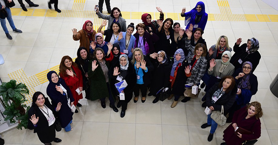 Erzurum’un kadın yöneticileri ETÜ ev sahipliğinde buluştu