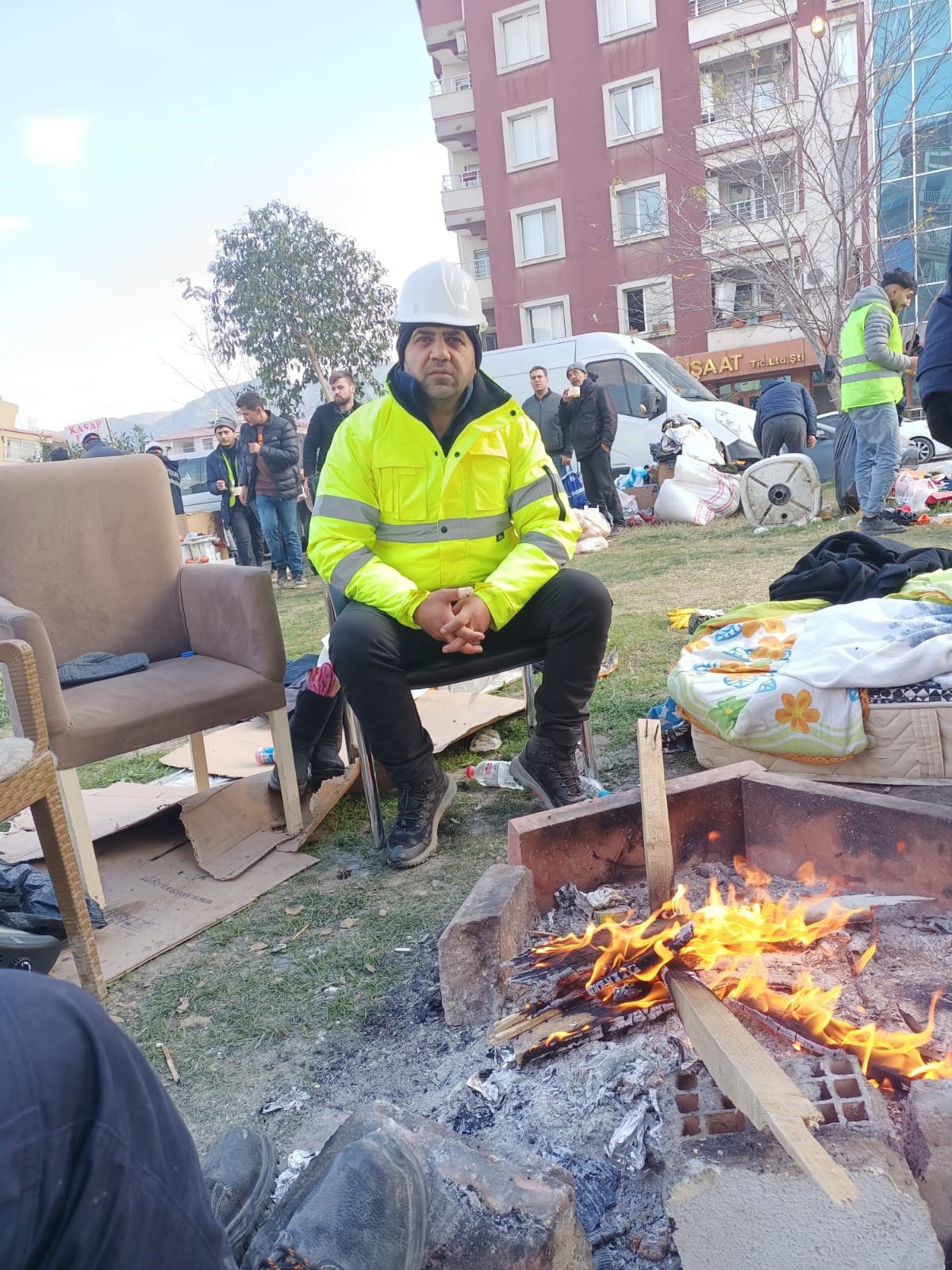 Erzurumlu iş insanının deprem çıkarması