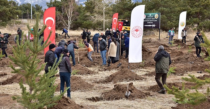 ETÜ kampüsüne 6 Şubat deprem şehitleri anısına fidan dikildi