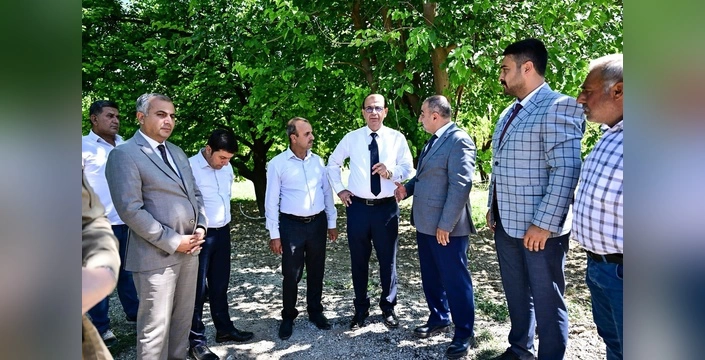 Geçit, Mahmutlu Mahallesi'ndeki Yol ve Park Çalışmalarını İnceledi: 'Sözlerimizi Yerine Getiriyoruz'