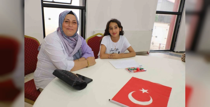 Hakkari'de 15 Temmuz temalı çocuk yarışması