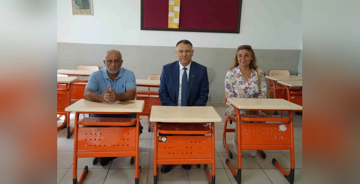 Iğdır Üniversitesi Rektörü, İlkokul Öğretmenini Ziyaret Etti: Duygusal Anlar
