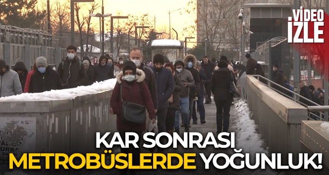 İstanbul'da kar tatili dönüşü vatandaşlar toplu taşıma araçlarına yöneldi