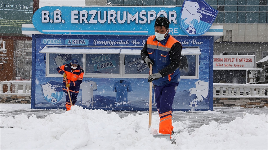 Kar timleri hazır kıta