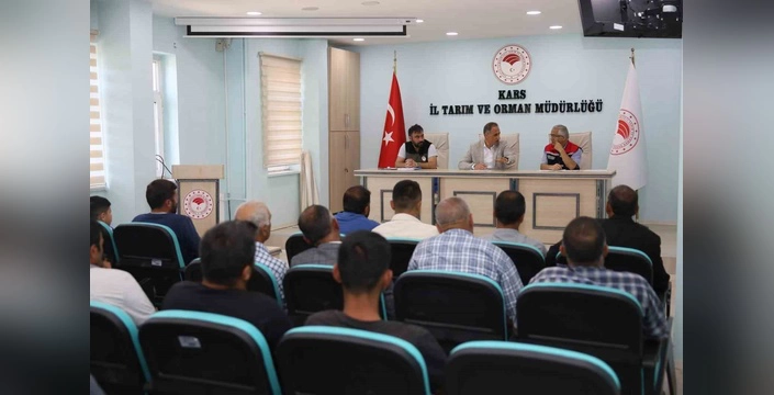 Kars çiftçileri kalkınma yatırımları hakkında bilgilendirildi: KKYDP 16. Etap hibe sözleşmeleri anlatıldı