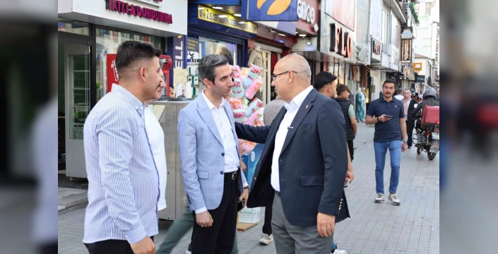 Koç, Ağrı esnafını ziyaret etti