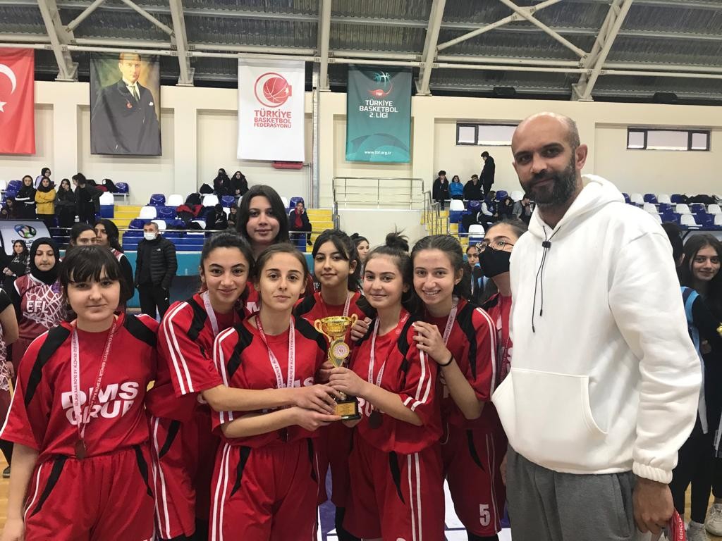 Liselerarası basketbolda şampiyonlar belli oldu