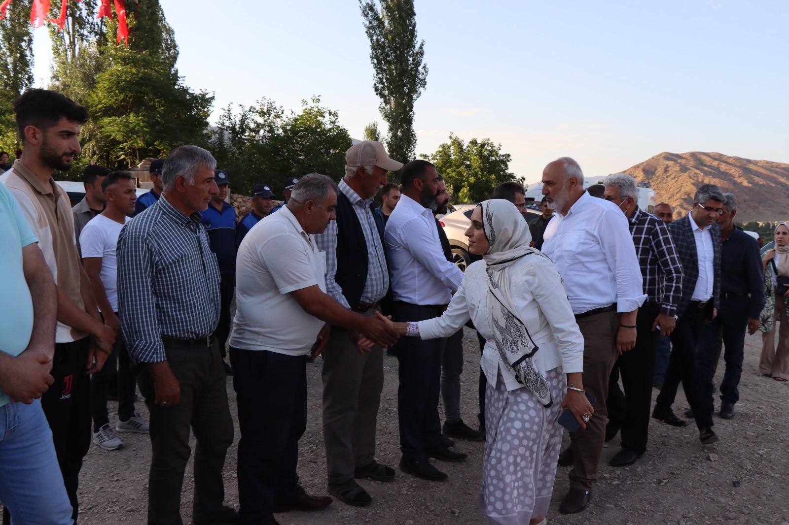 Milletvekili Zehra Taşkesenlioğlu Ban, şehit ailesine taziyede bulundu