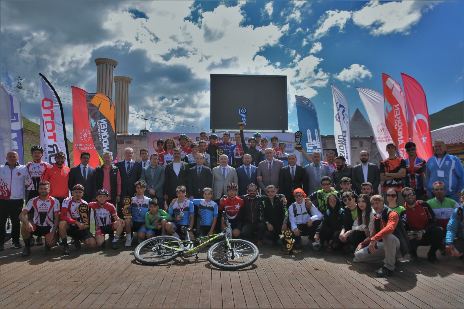 MTB Cup Olimpik Dağ Bisikleti yarışları nefes kesti