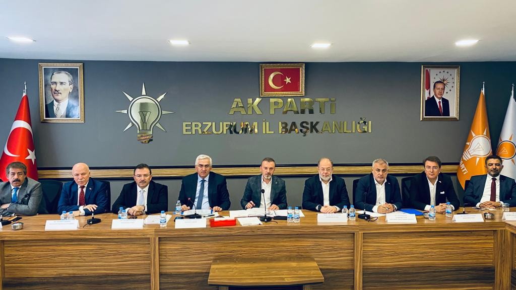 Öz: “Ak Parti teşkilatları uyum içindedir”