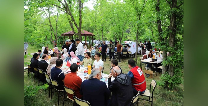 Palandöken'de Gazzeli Öğrenciler Buluştu: Rektör'den Destek Mesajı