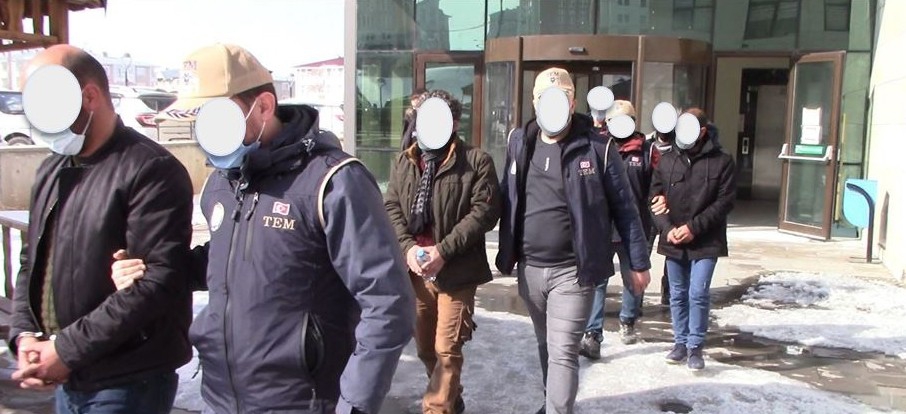 Terör örgütü propagandası yapan zanlılara eş zamanlı operasyon: 8 gözaltı