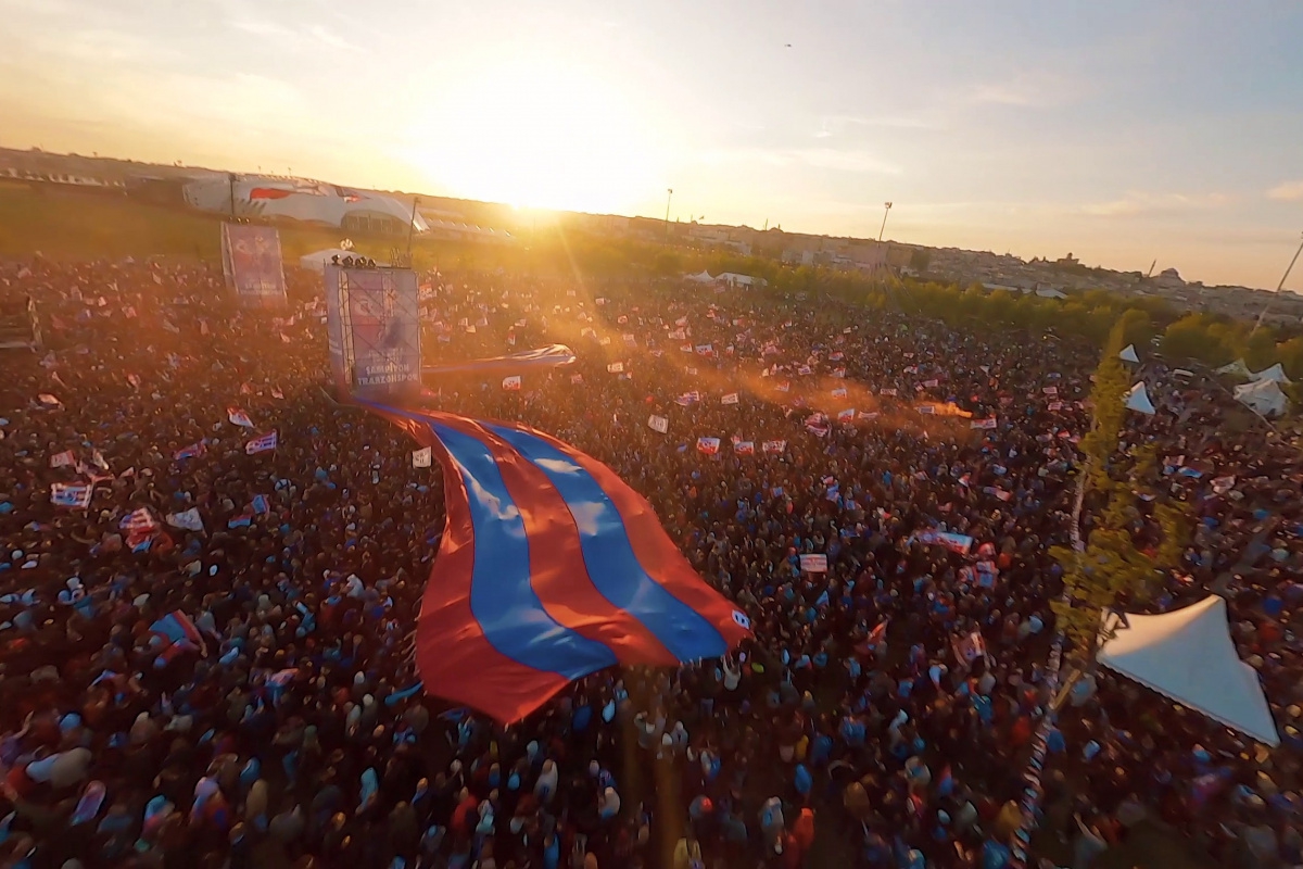 Trabzonspor'un İstanbul'daki şampiyonluk kutlamasını 50 saniyeyle özetledi