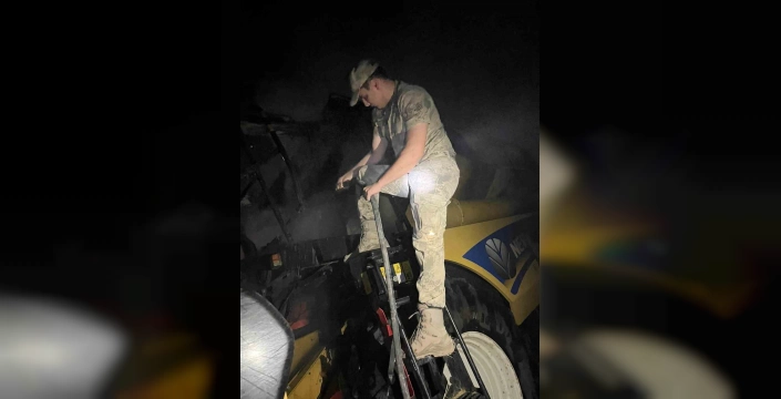 Tunceli'de iki biçerdöver yandı: Ekili alanlar zarar gördü