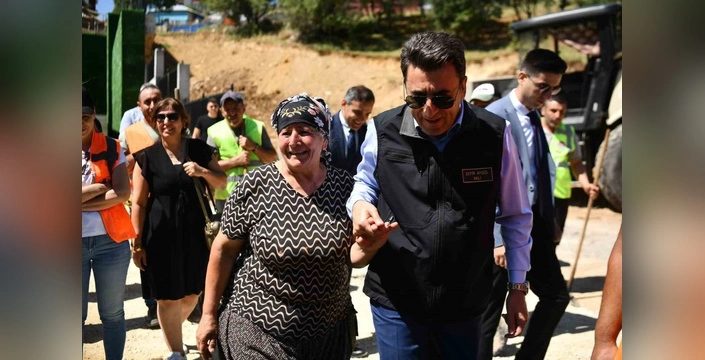 Tunceli'de Sıcak Asfalt Serimine Başlandı: Vali Aygöl de Katıldı
