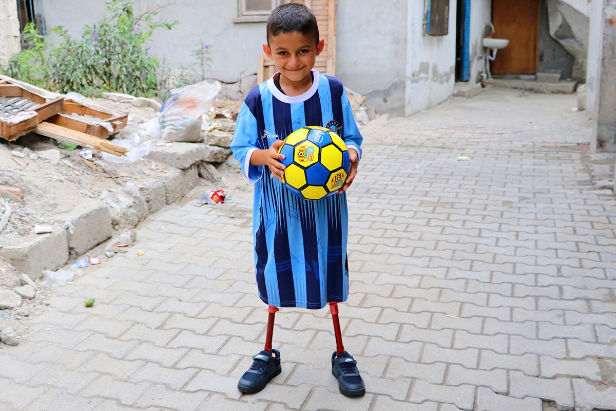 Ünlü futbolcular Muhammet'e video mesaj yolladı