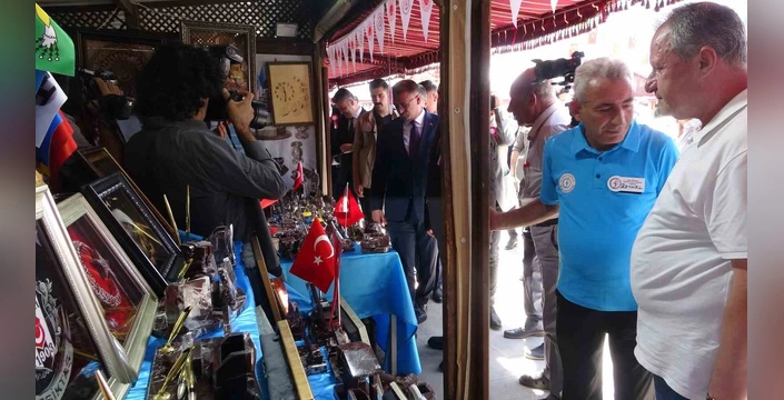 Van'da İşyurtları Fuarı: Hükümlülerin Ürünleri Sergileniyor
