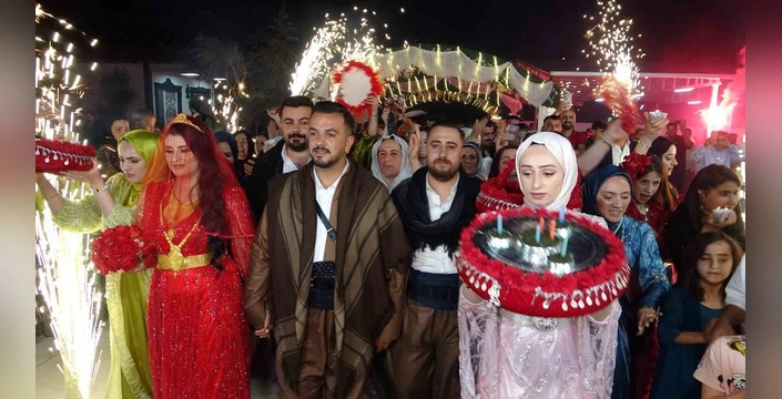 Van'da Lüks Düğün: Gelin 2 Kilo Altın, Damat 6,5 Milyon TL Takı Aldı