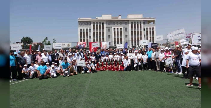 Van'da Yaz Spor Okulları Açıldı: Gençler Sporla Buluştu