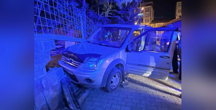 Yeşilyurt'ta trafik kazası: 1 yaralı